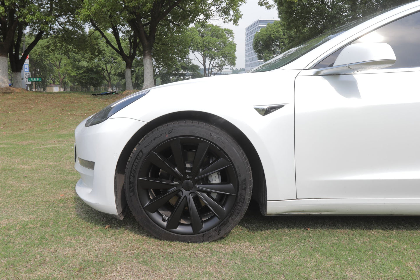 Tesla Model 3 2019 -2023 BLADE CLASSIC 4 x 18" Wheel Covers Cover Hub Cap T Logo