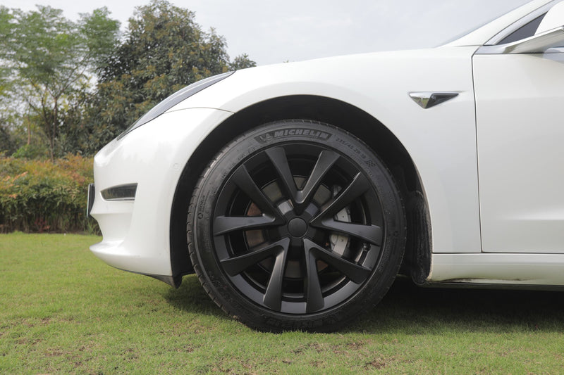 ARACHNID CLASSIC 18" Wheel Covers for Tesla Model 3 2019 - 2023 (Matt Black) fitted to a Tesla Model 3 Classic