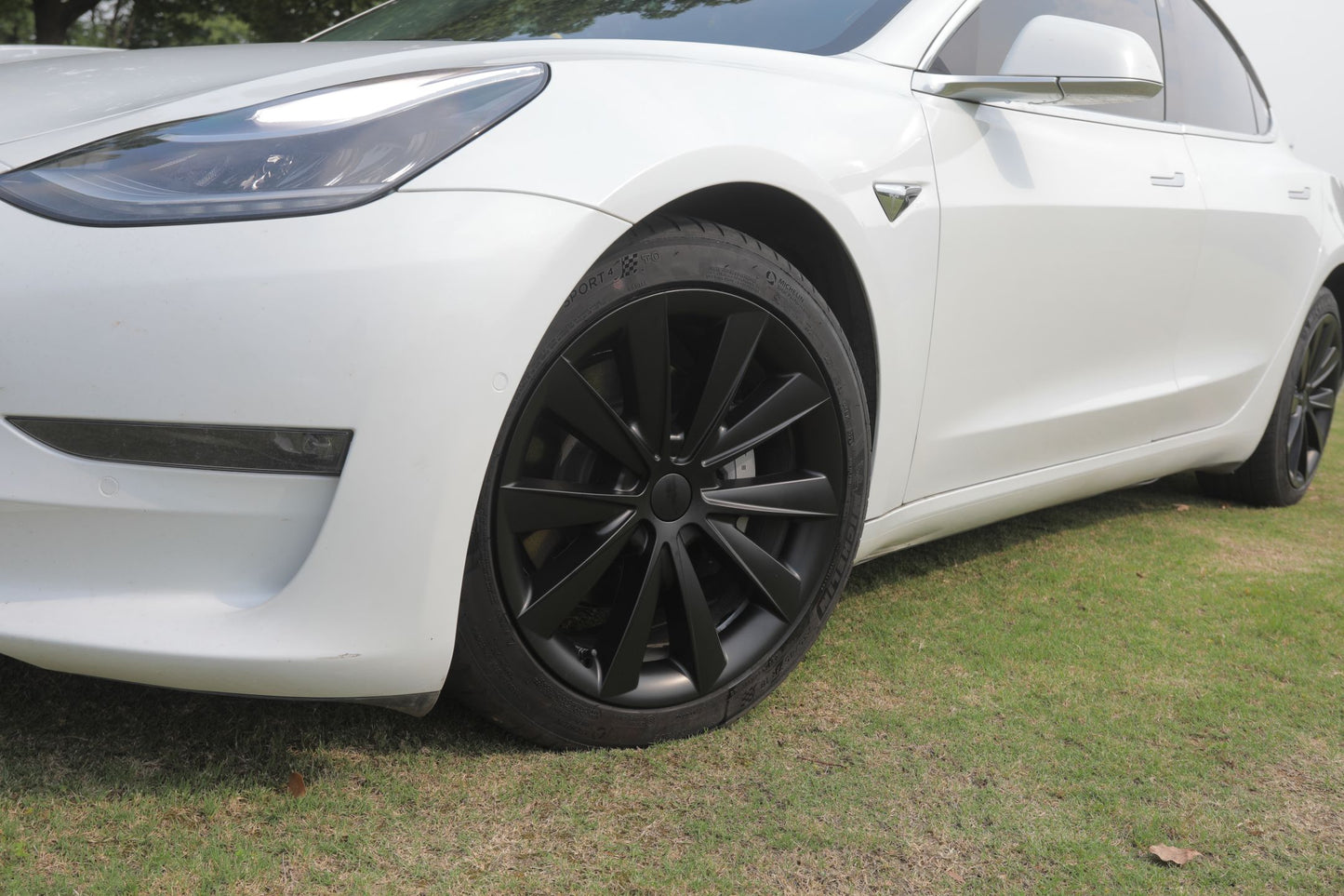 Tesla Model 3 2019 -2023 BLADE CLASSIC 4 x 18" Wheel Covers Cover Hub Cap T Logo