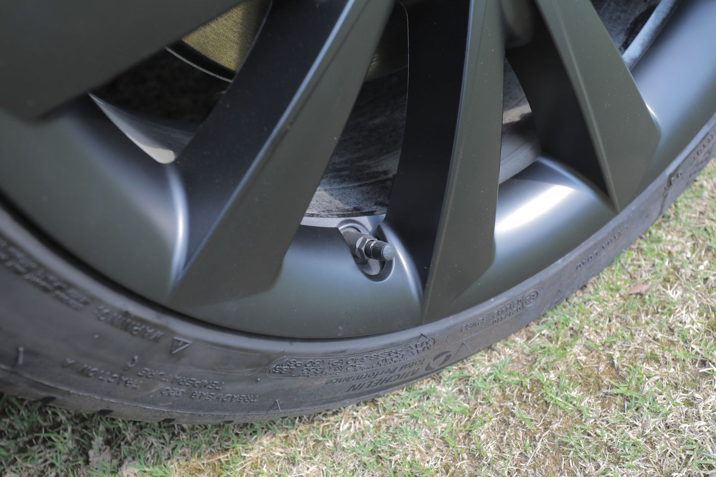 Tesla Model 3 2019 -2023 BLADE CLASSIC 4 x 18" Wheel Covers Cover Hub Cap T Logo