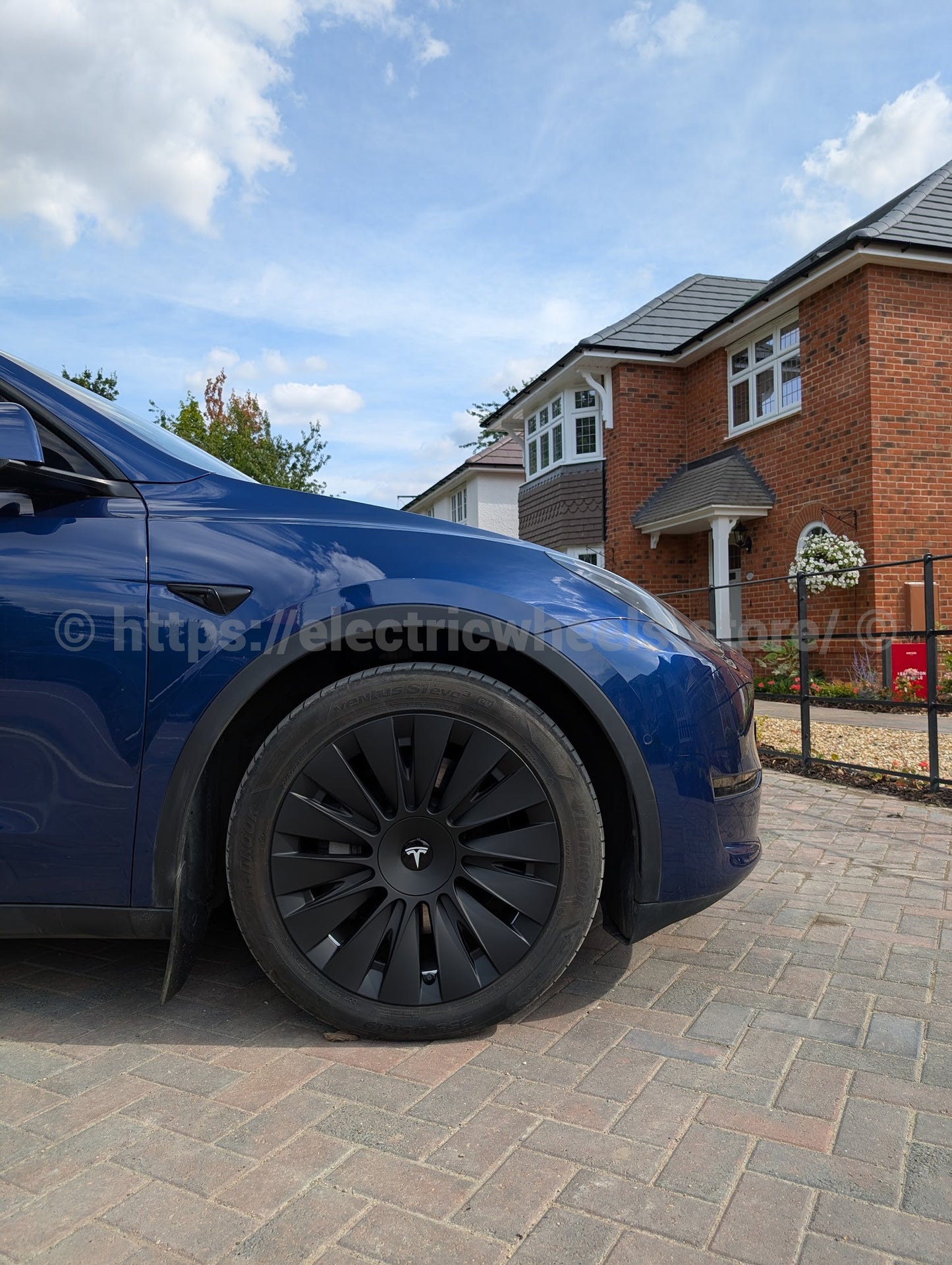 UK Stock, BLADE, Induction Straight Tesla Model Y 4 x 19" Wheel Covers Cover Hub Cap T Logo 19 Inch. Matt Black