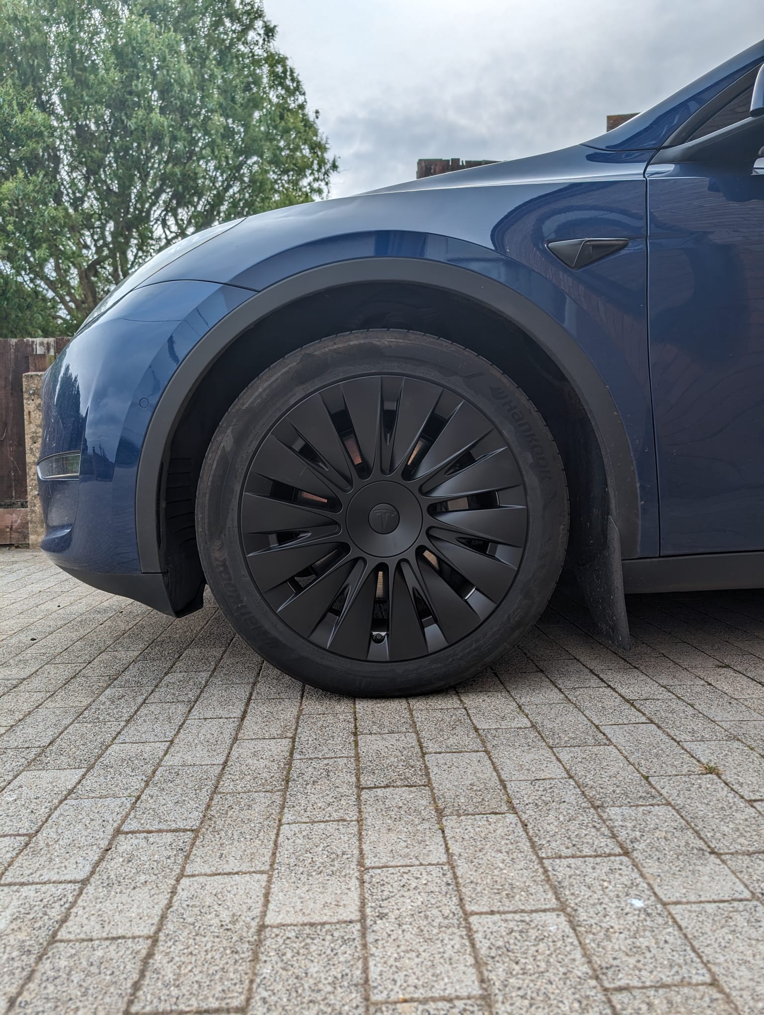 Tesla Model Y Matt Black Wheel Covers, 19 inch, UK Fast Delivery, Looks great.  Transform car