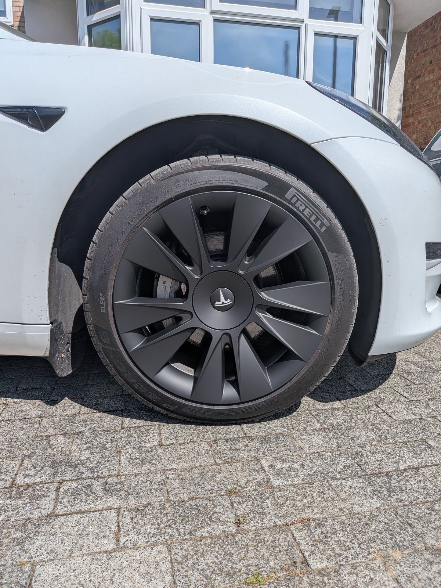 KNIFE CLASSIC 18" Wheel Covers for Tesla Model 3 (Matt Black)