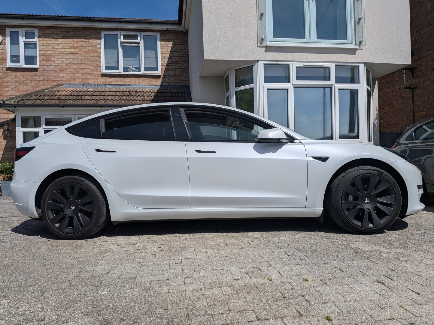 KNIFE CLASSIC 18" Wheel Covers for Tesla Model 3 (Matt Black)